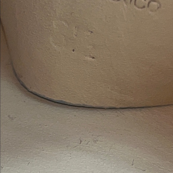 Nisolo Gray Leather Sandals with Chic Elevation on wooden platform. - Picture 11 of 11